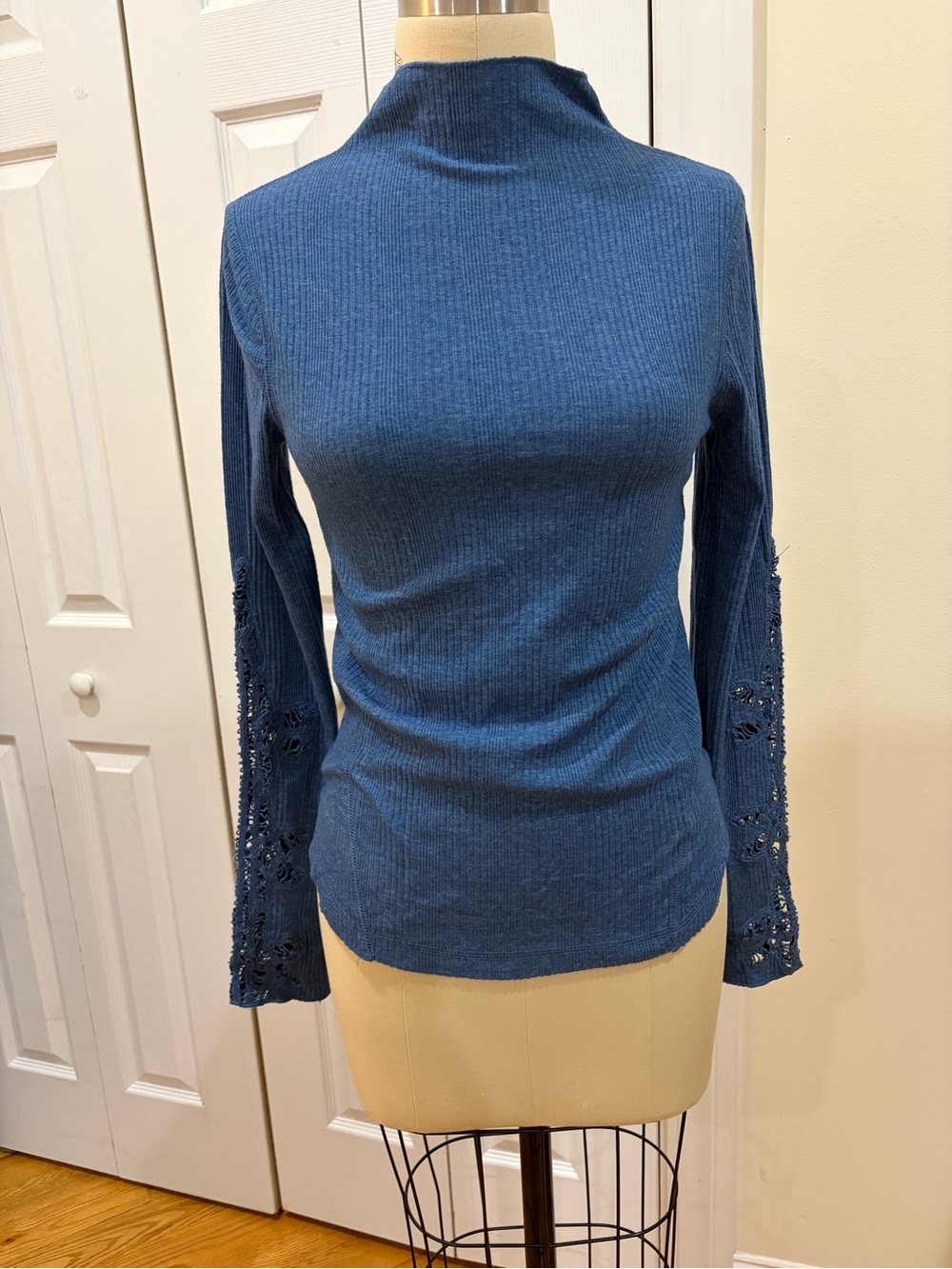 Free People Navy Blue Ribbed Mock Neck Top Long Sleeves Lace Crochet M